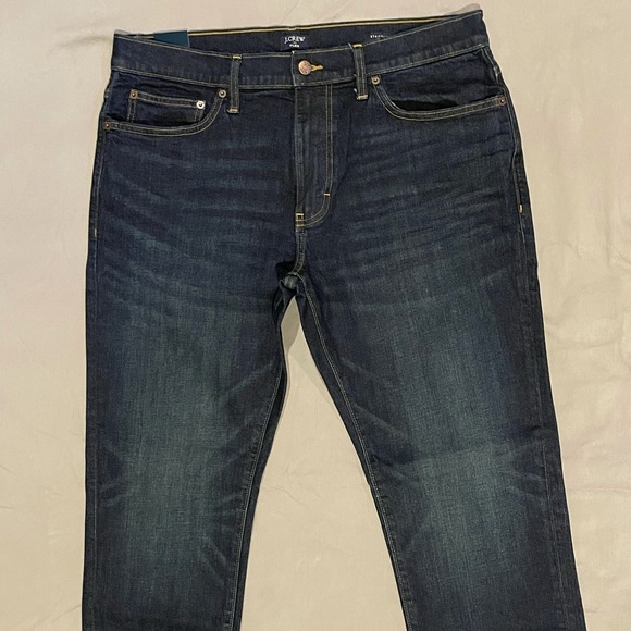 NWT J. Crew dark denim straight fit jeans. - Picture 5 of 10